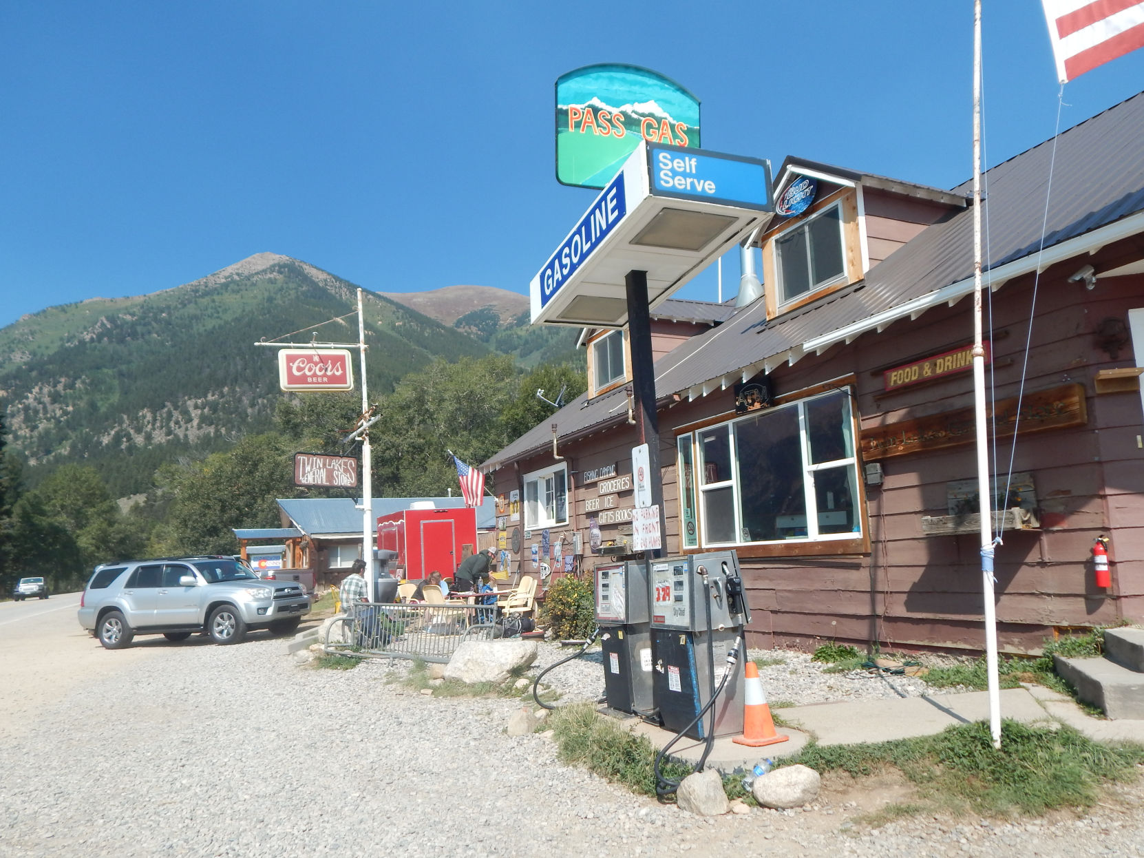 gas station 2.jpg